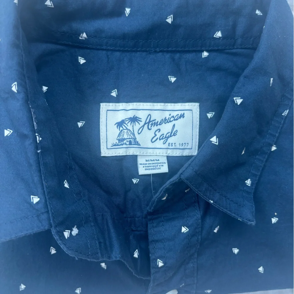 American Eagle Men's Navy Blue button down  Shirt - Picture 2 of 5